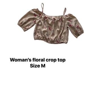 Woman’s floral crop top